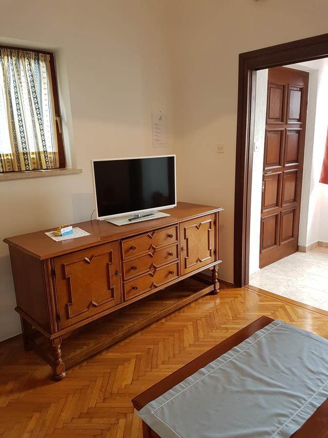 Apartments Katja Mali Lošinj Екстериор снимка