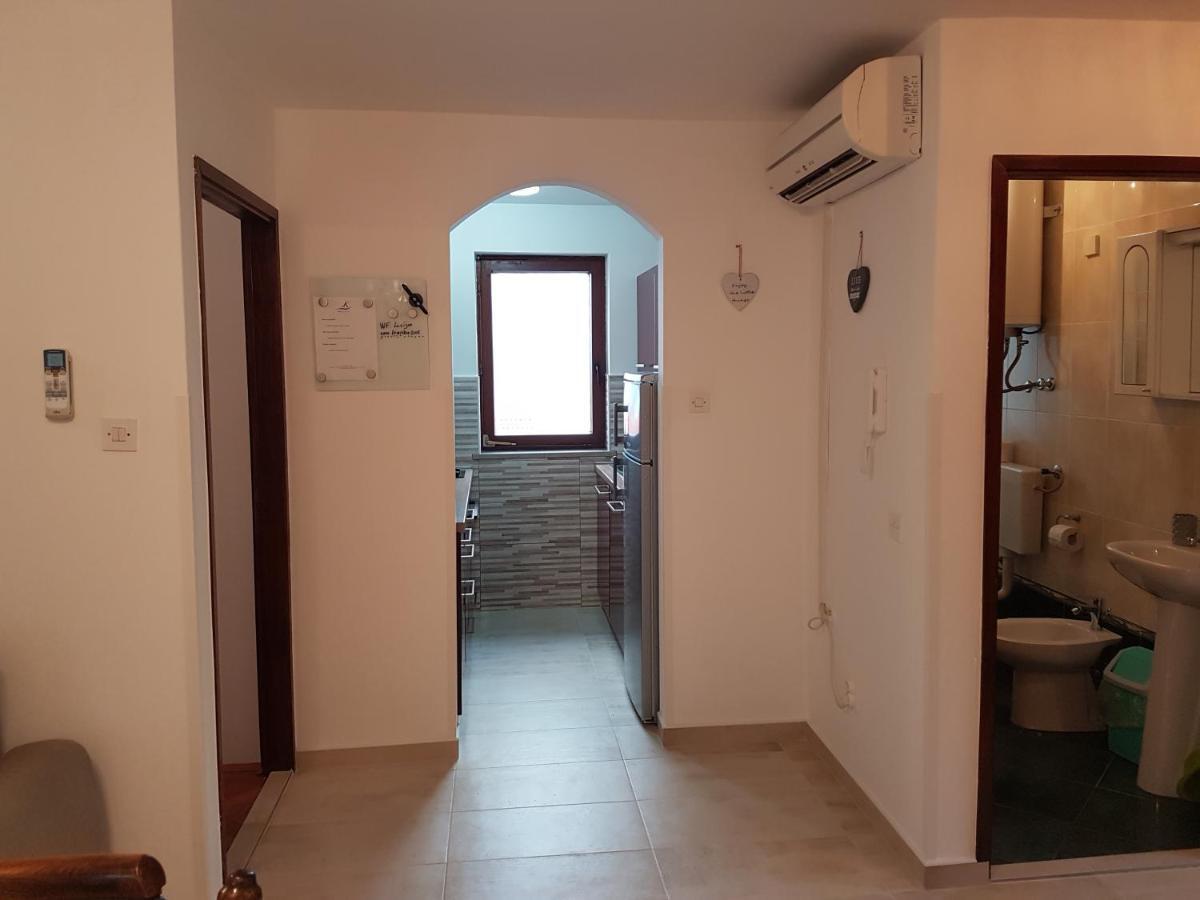 Apartments Katja Mali Lošinj Екстериор снимка